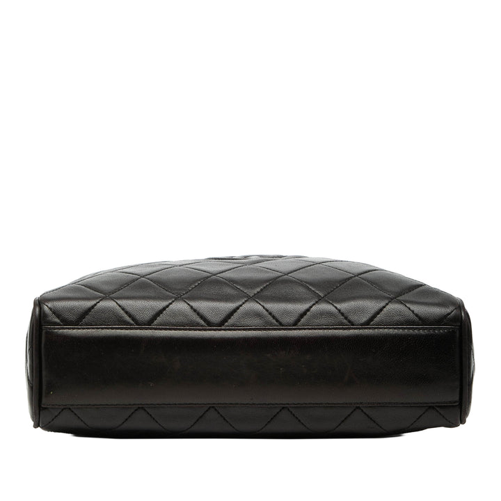 Chanel CC Diamond Matelassé Cuir d’agneau Pompon Sac caméra