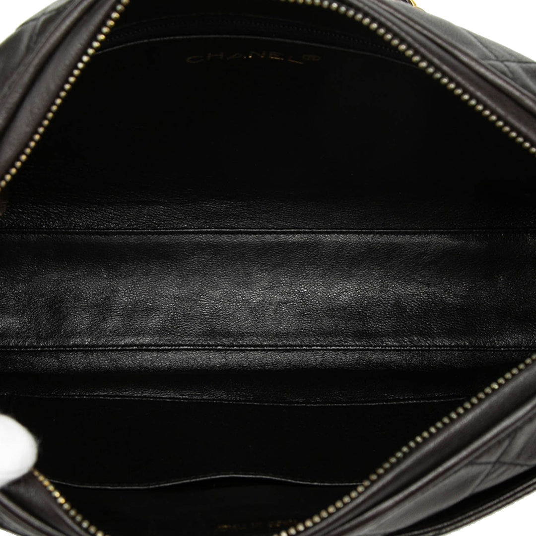 Chanel CC Diamond Matelassé Cuir d’agneau Pompon Sac caméra