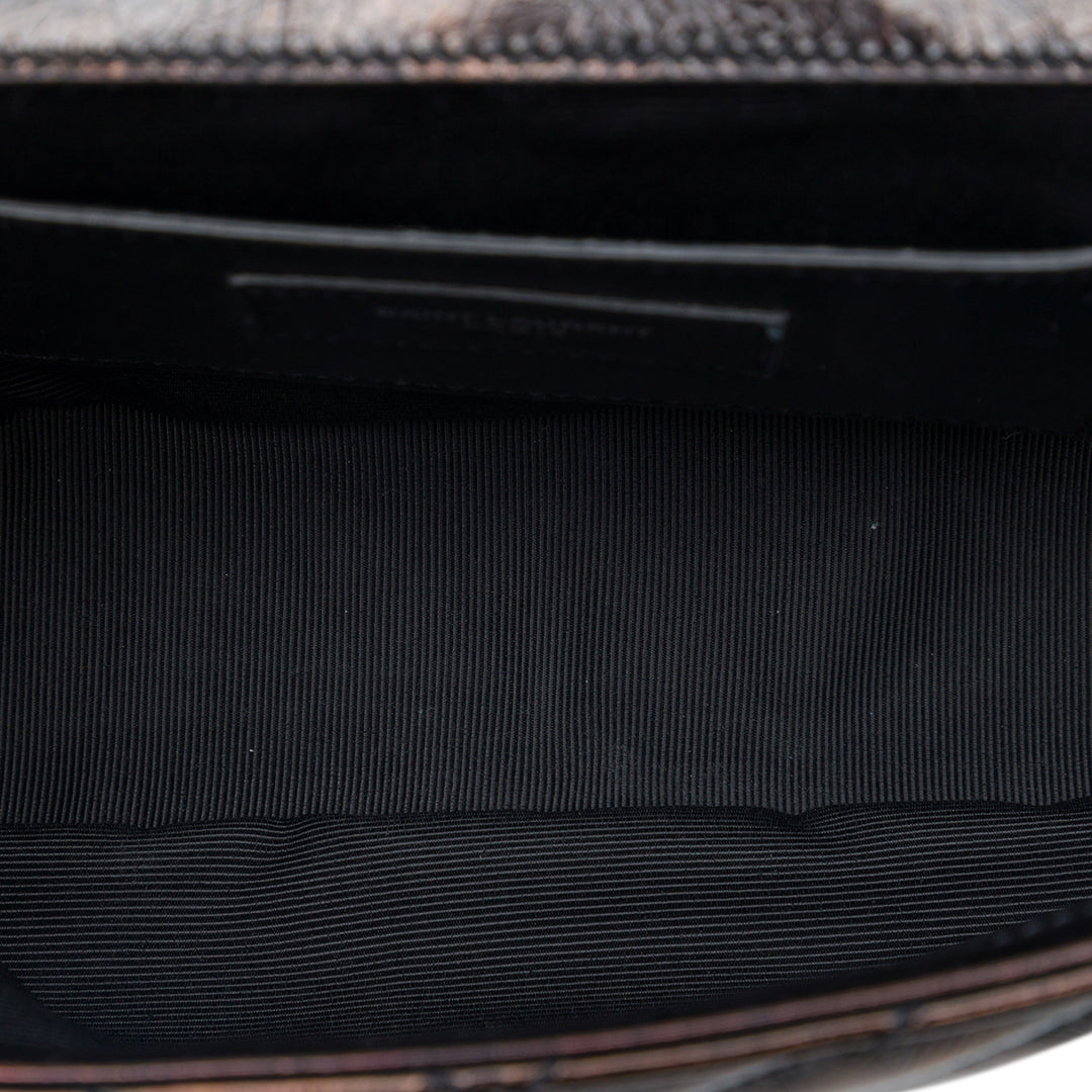 Saint Laurent Chevron Métallisé froissé Punk Sac à chaîne Moyen Cuir de veau Noir – vue 4 – GABY PARIS