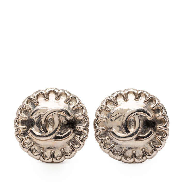 Chanel CC plaqué Clip on Boucles d’oreilles
