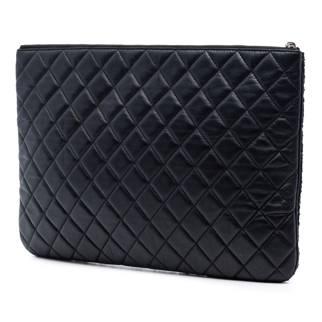 Chanel Large Matelassé Tweed et Cuir d’agneau Camellia O Étui Pochette
