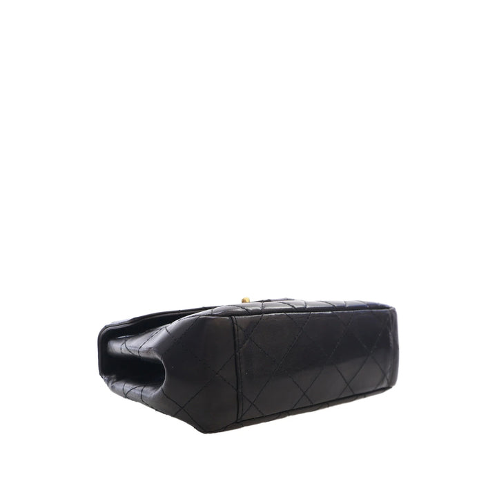 Chanel Sac à main Matelassé Enveloppe à rabat Cuir d'agneau Noir – vue 10 – GABY PARIS