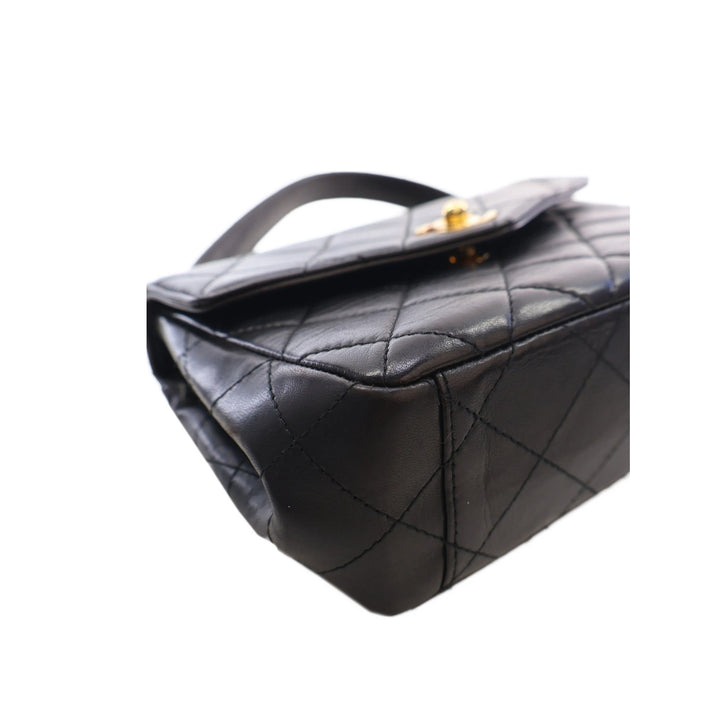 Chanel Sac à main Matelassé Enveloppe à rabat Cuir d'agneau Noir – vue 11 – GABY PARIS