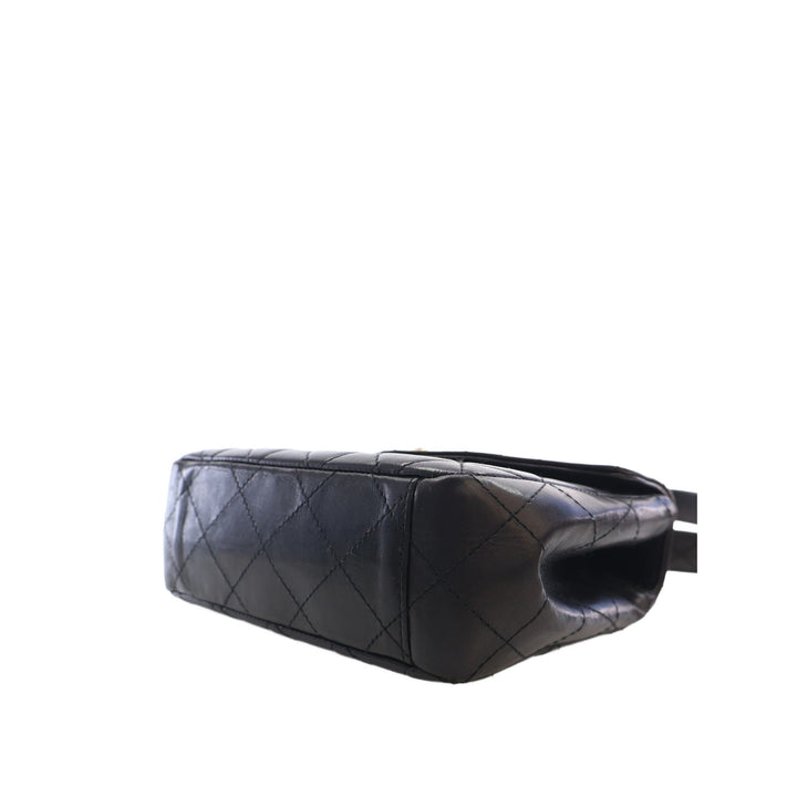 Chanel Sac à main Matelassé Enveloppe à rabat Cuir d'agneau Noir – vue 15 – GABY PARIS