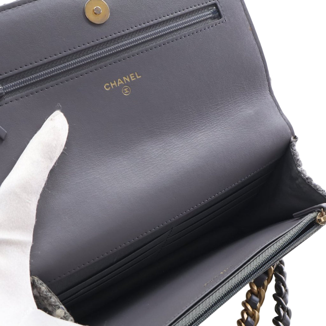 Chanel Tweed 19 Wallet on Chain