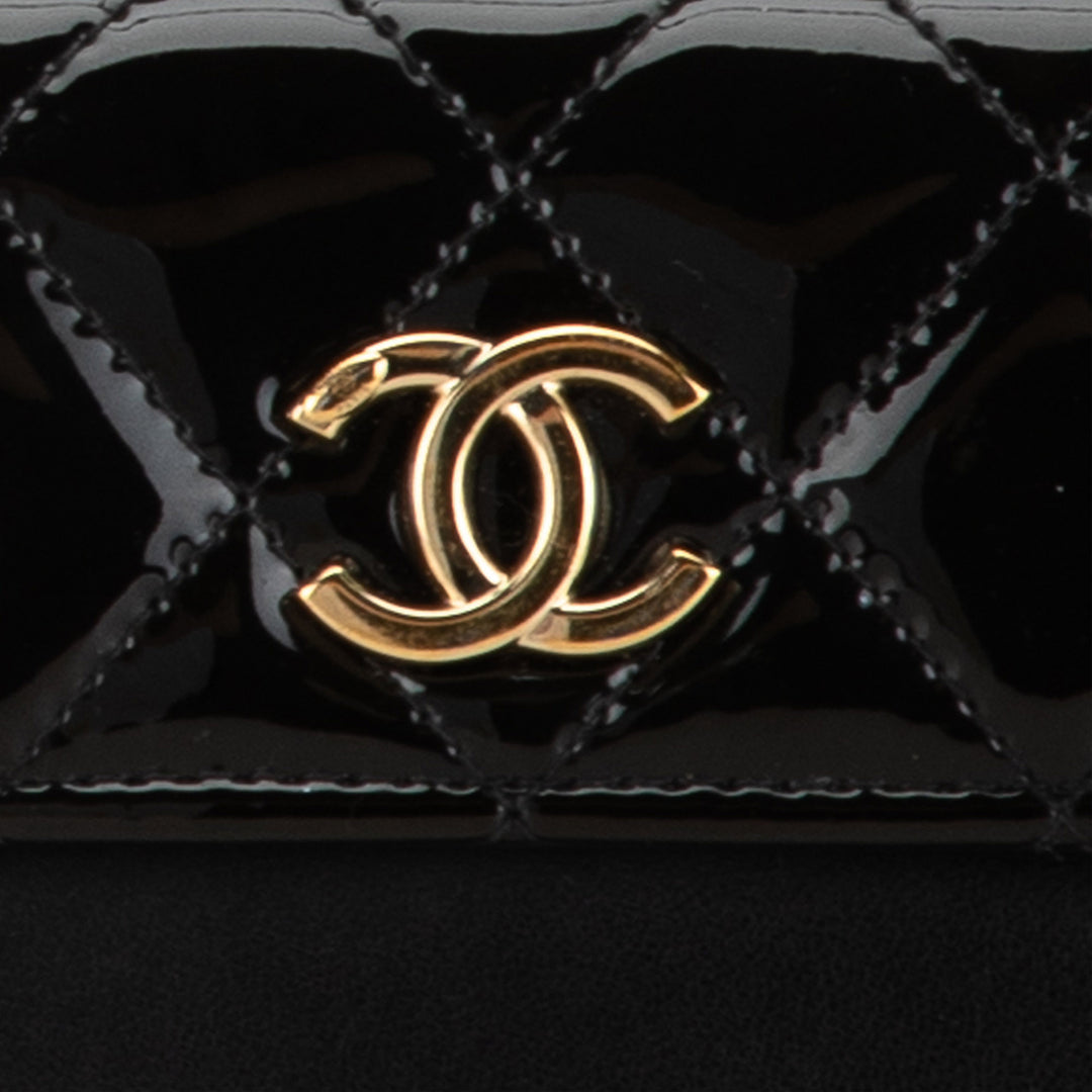 Chanel CC Quilted Patent and Lambskin Trifold Wallet Black - GABY PARIS