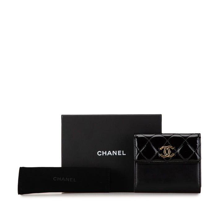 Chanel CC Quilted Patent and Lambskin Trifold Wallet Black - GABY PARIS