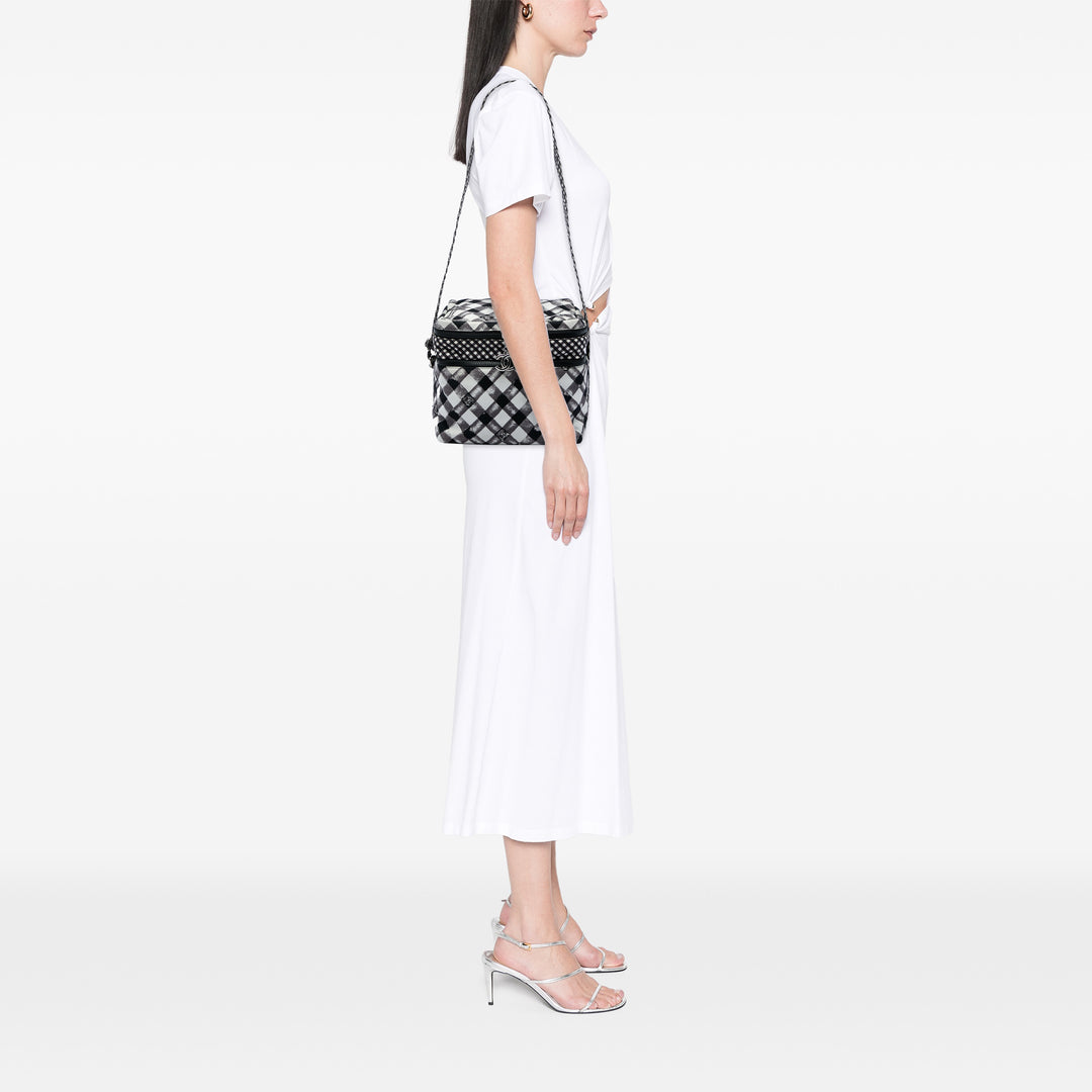 Chanel CC Gingham Lunch Sac boîte Noir – vue 6 – GABY PARIS