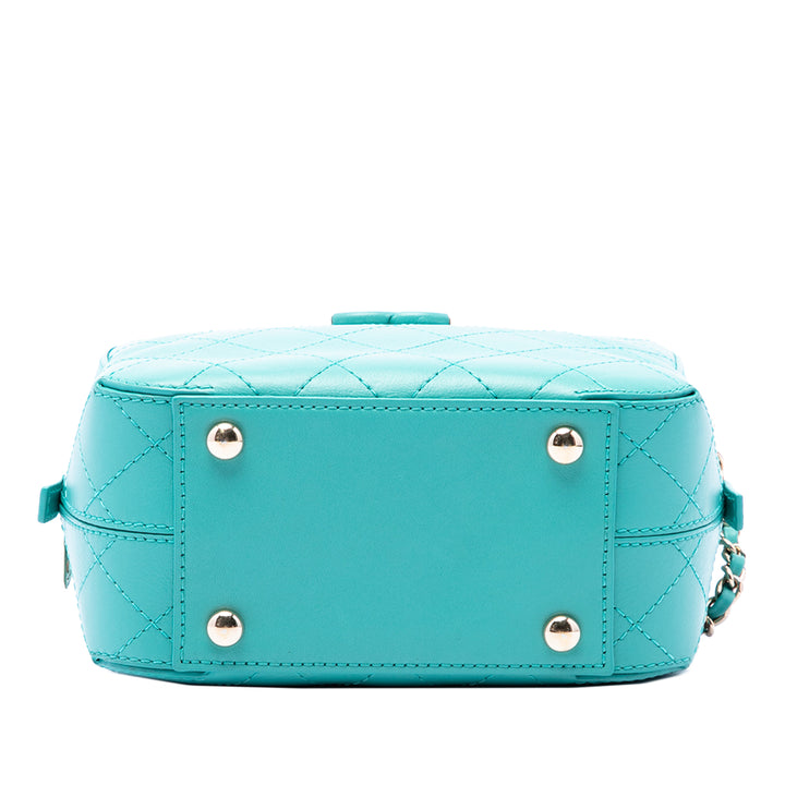 Chanel CC Surpiqué Émail Sac caméra Cuir de veau Bleu – vue 3 – GABY PARIS