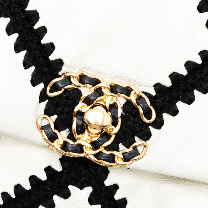 Chanel Medium Crochet Cuir de veau 19 à rabat