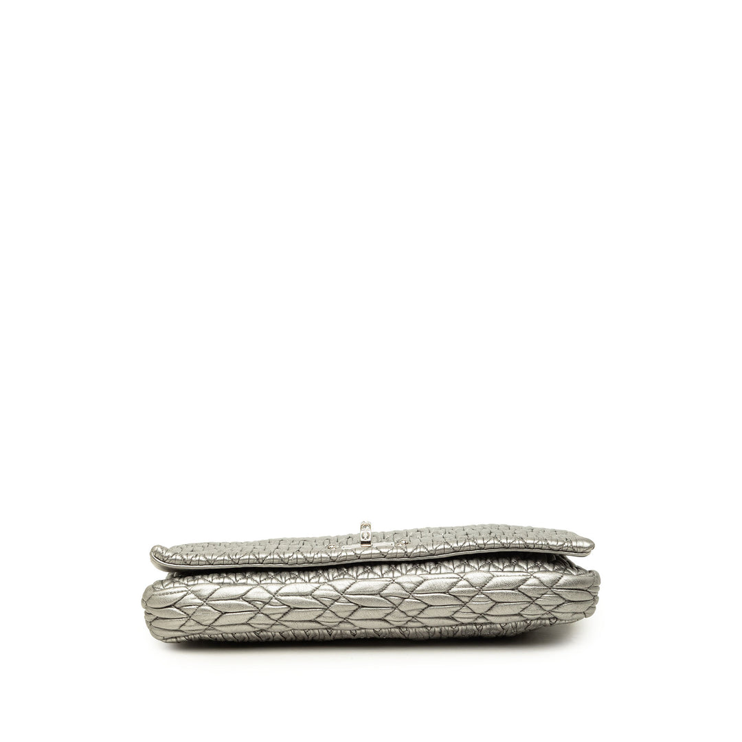 Miu Miu Sac à main Matelasse Métallisé Cristal Chaîne nappa Argenté – vue 3 – GABY PARIS