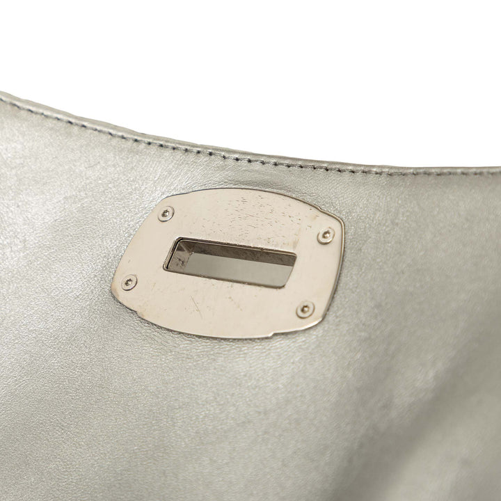 Miu Miu Sac à main Matelasse Métallisé Cristal Chaîne nappa Argenté – vue 6 – GABY PARIS