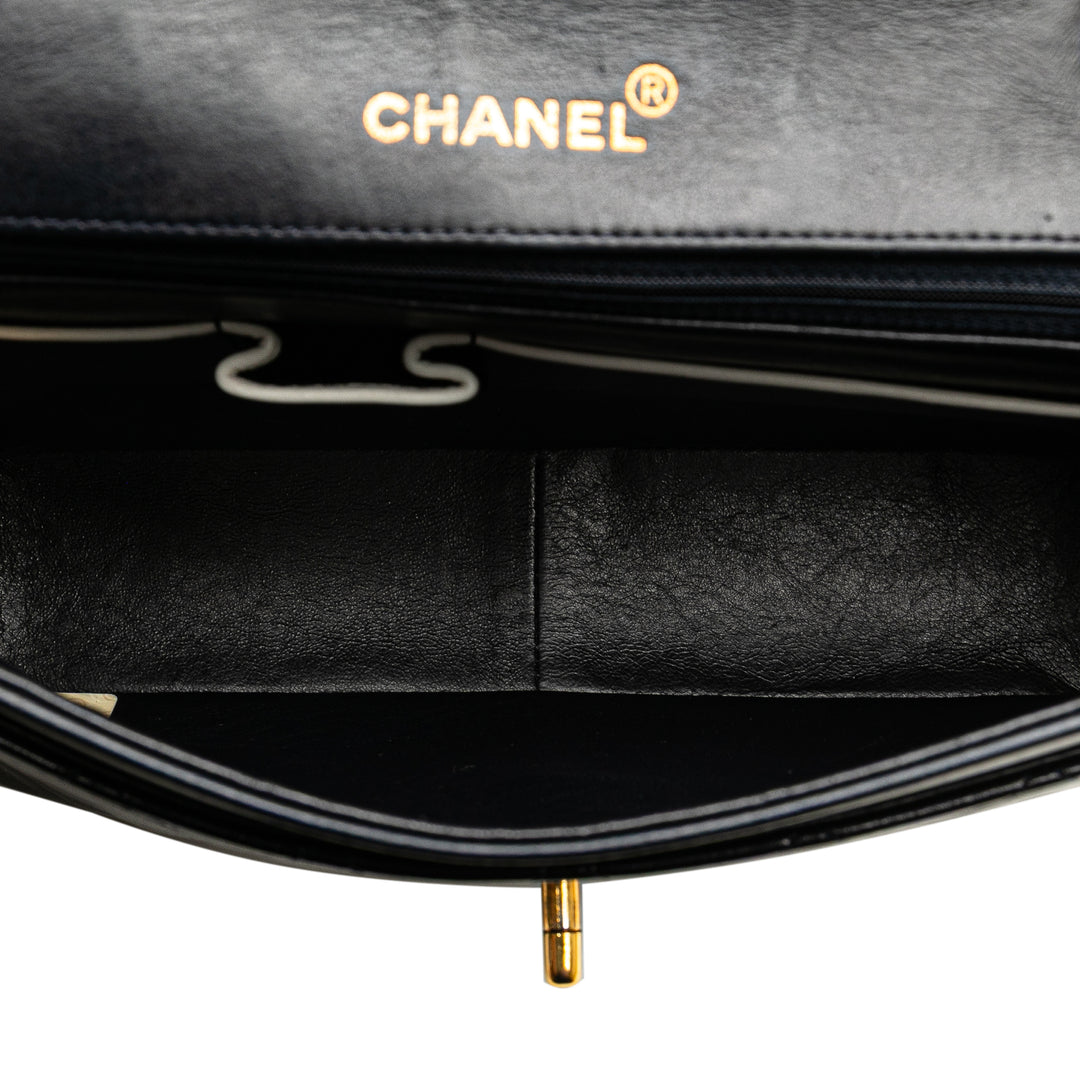 Chanel CC Bicolor Quilted Cuir d’agneau Piping Simple rabat Bleu