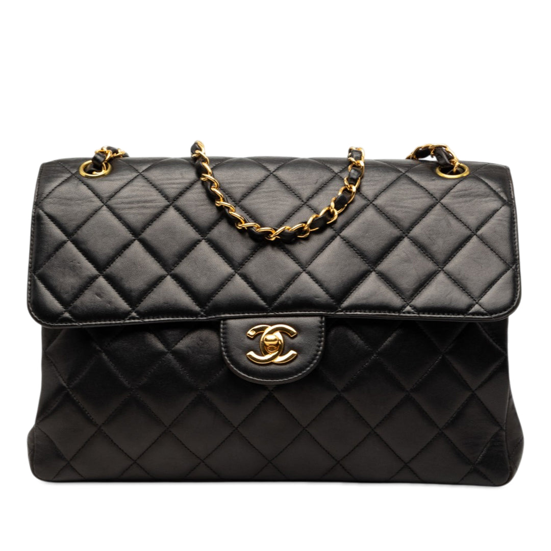 Chanel Jumbo Matelassé Cuir d’agneau Double Sided à rabat