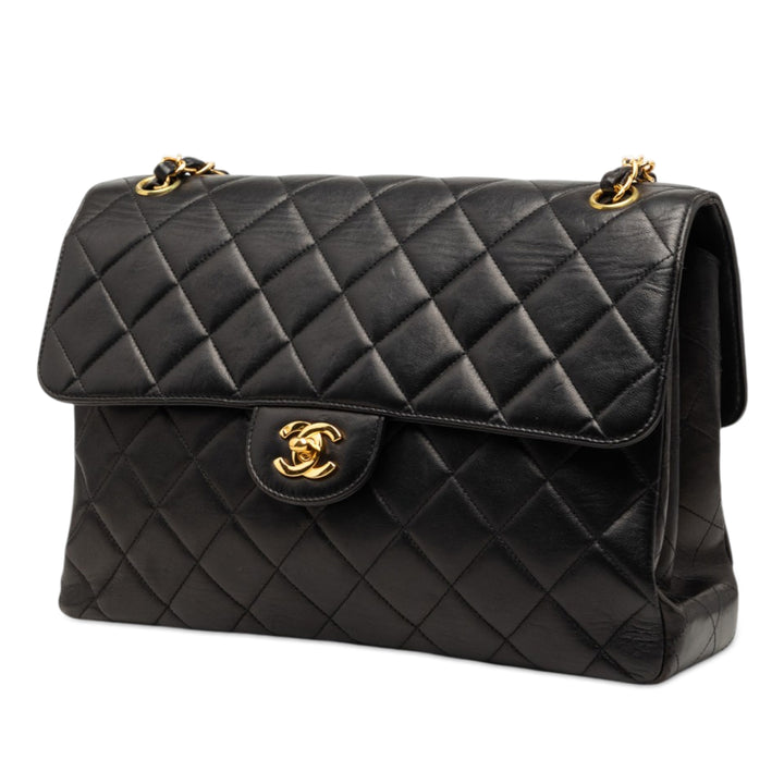 Chanel Jumbo Matelassé Cuir d’agneau Double Sided à rabat