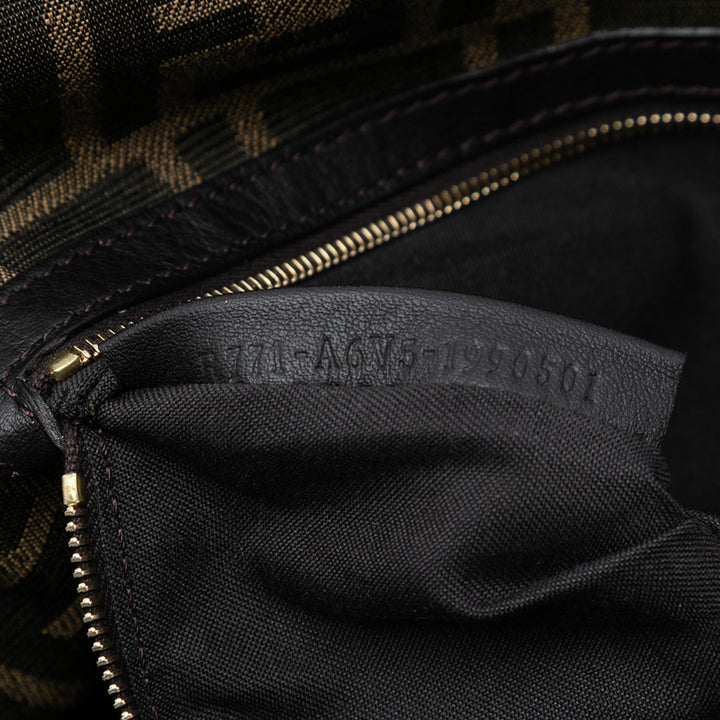 Fendi Large Zucca Toile Baguette Sac