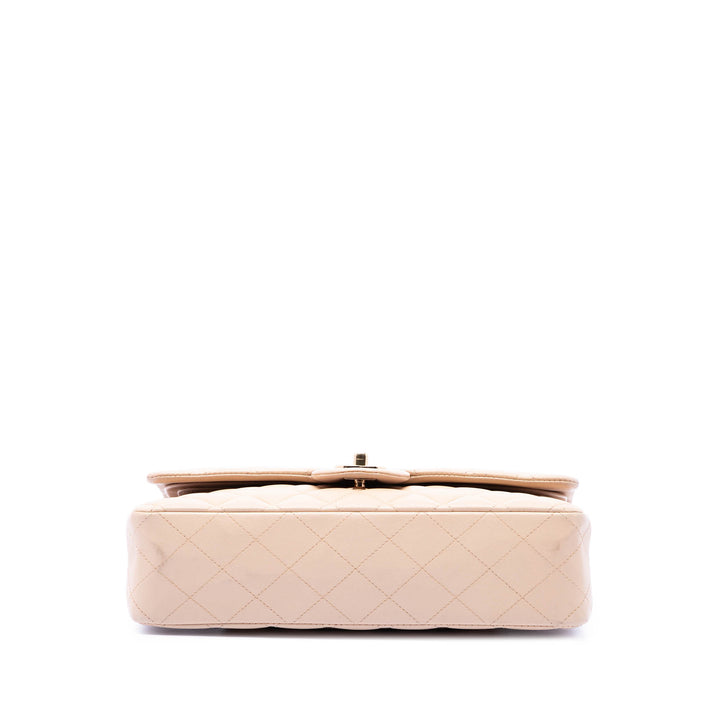 Chanel Medium Classic Cuir d’agneau Double rabat