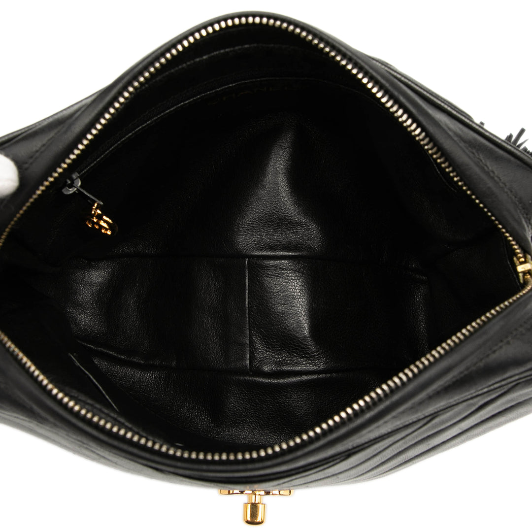Chanel CC Chevron Cuir d’agneau Tassel Chain Sac caméra Noir – GABY PARIS Authentique