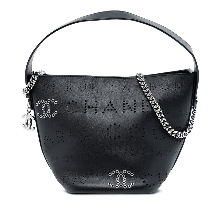 Chanel Small perforé Cuir de veau Logo Eyelet Bucket Bag