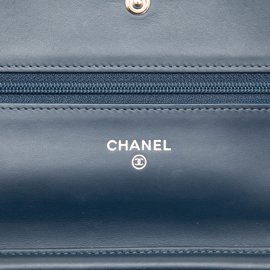 Chanel CC Caviar Wallet on Chain