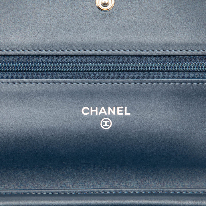 Chanel CC Caviar Wallet on Chain