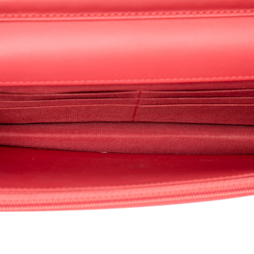 Chanel CC Caviar Wallet on Chain