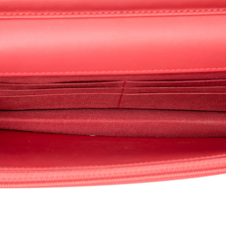 Chanel CC Caviar Wallet on Chain