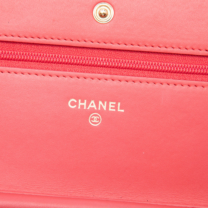 Chanel CC Caviar Wallet on Chain