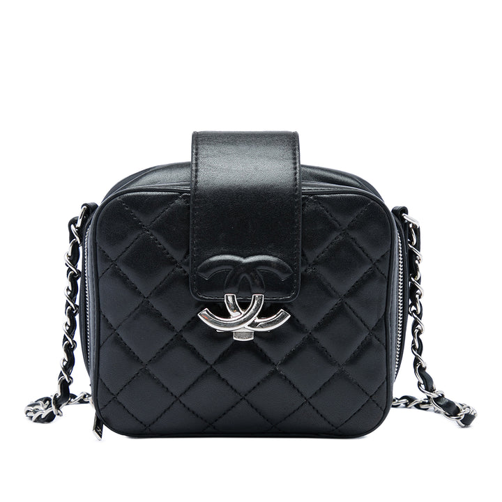 Chanel Matelassé CC Sac boîte caméra Mini Cuir d'agneau Noir – vue principale – GABY PARIS