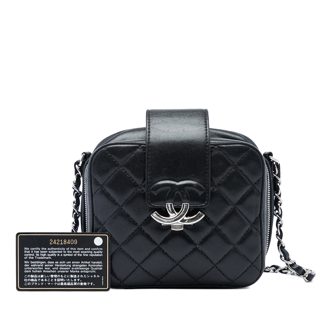 Chanel Matelassé CC Sac boîte caméra Mini Cuir d'agneau Noir – vue 6 – GABY PARIS