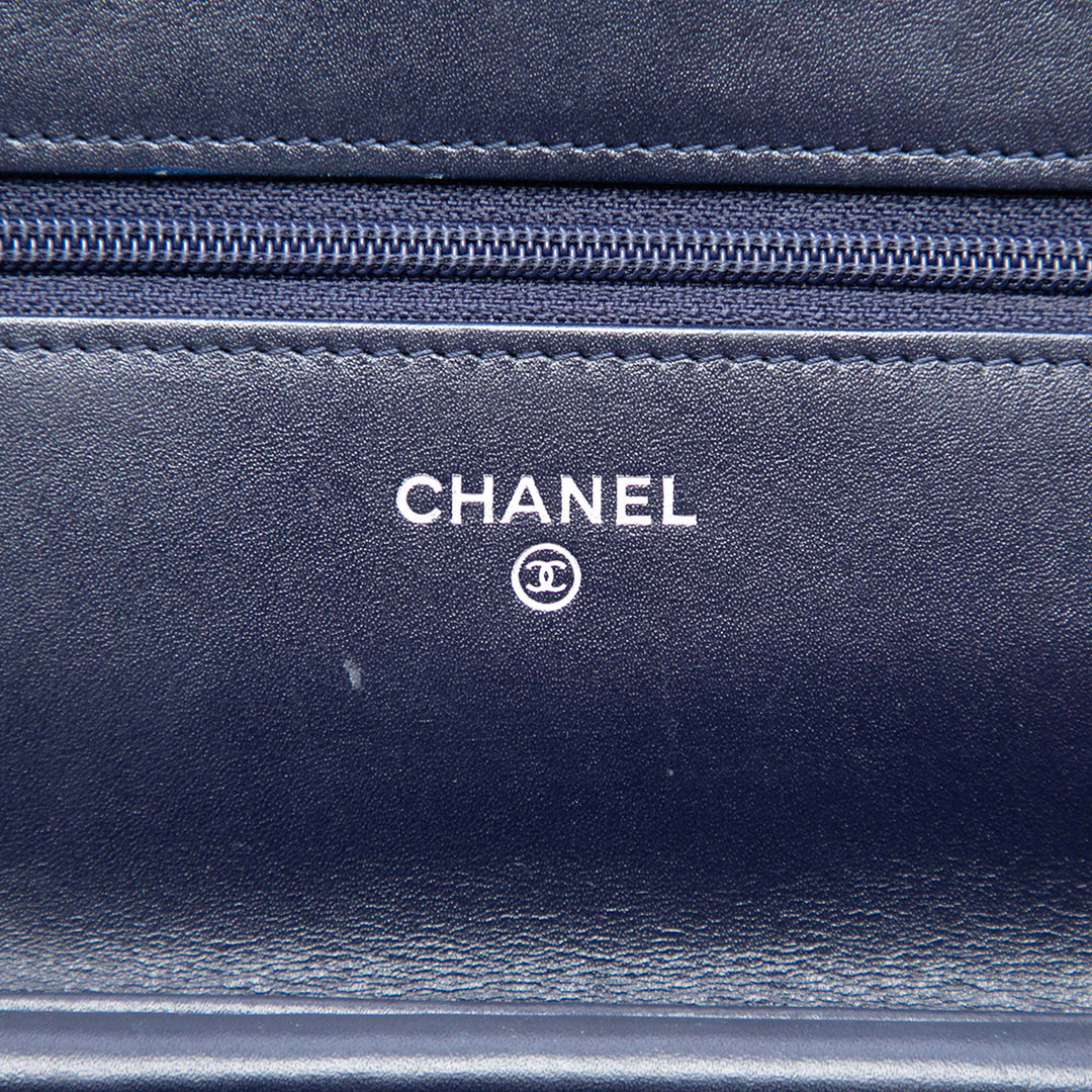 Chanel Matelassé brillant vieilli Cuir de veau Reissue 2.55 Wallet on Chain