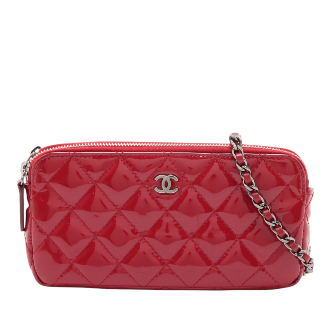 Chanel CC Matelassé Cuir verni Double Zip Pochette avec chaîne