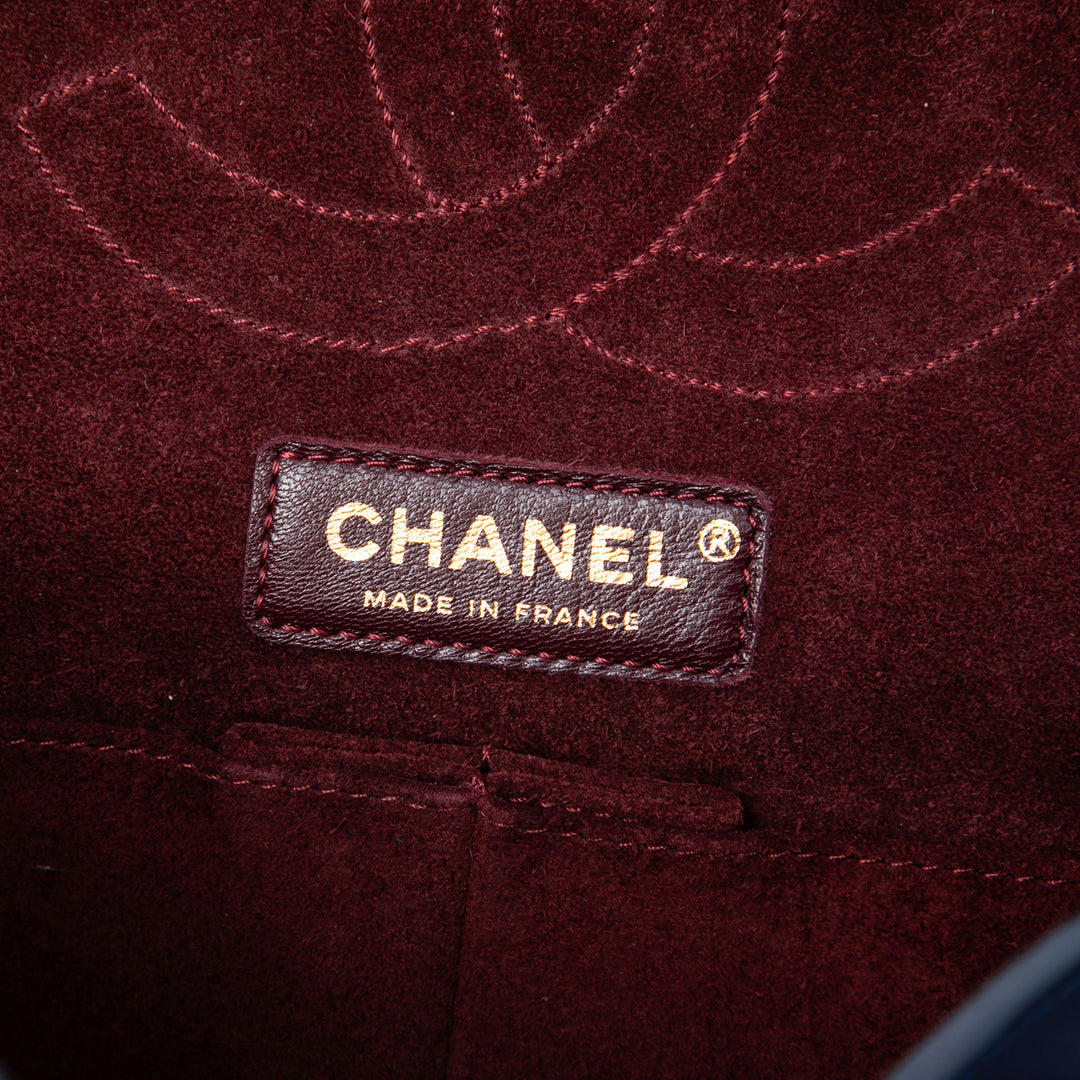 Chanel Cuir de veau Reissue 2.55 Medallion Double rabat 225