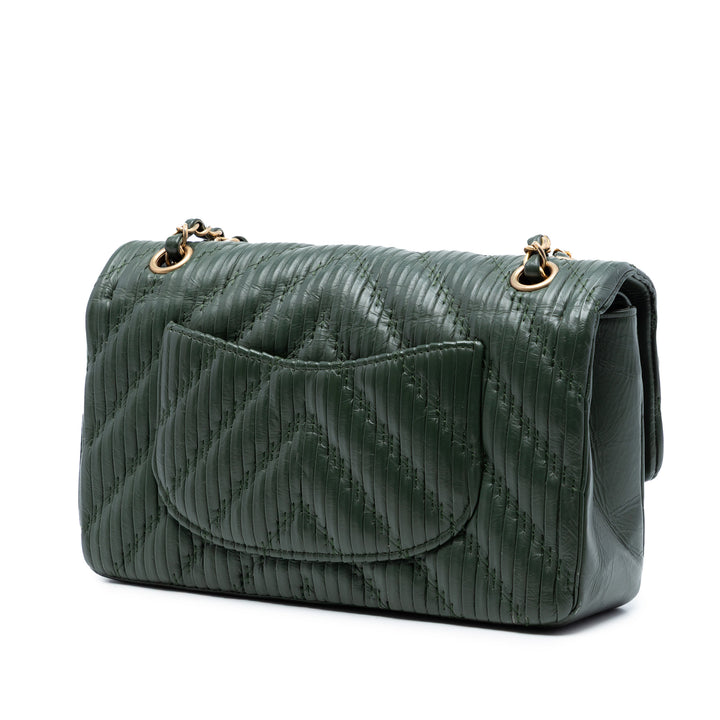 Chanel Medium Classic Chevron Cuir de veau Pleated Double rabat
