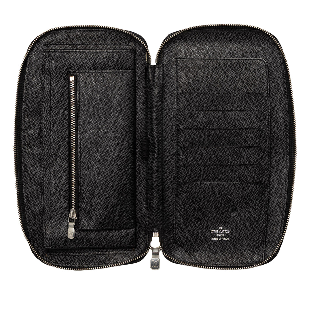 Louis Vuitton Taiga Atoll Organizer
