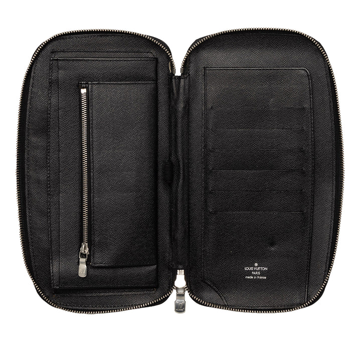 Louis Vuitton Taiga Atoll Organizer