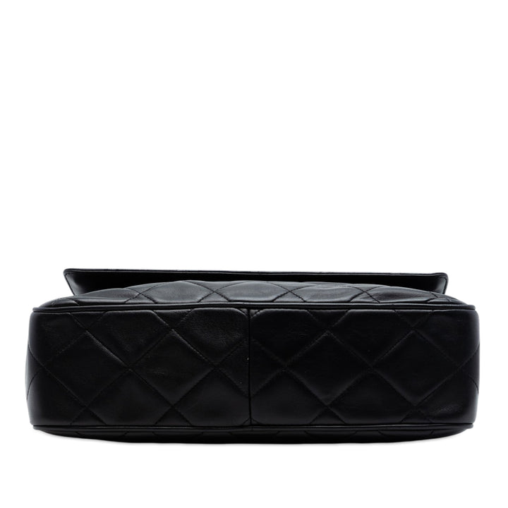 Chanel CC Matelassé Cuir d’agneau Pompon Sac caméra