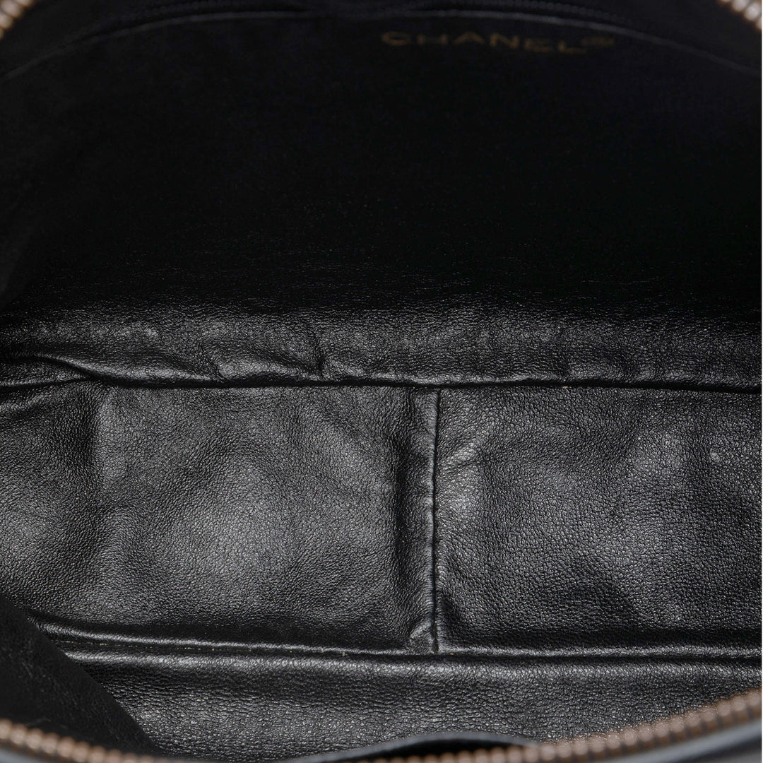 Chanel CC Matelassé Cuir d’agneau Pompon Sac caméra