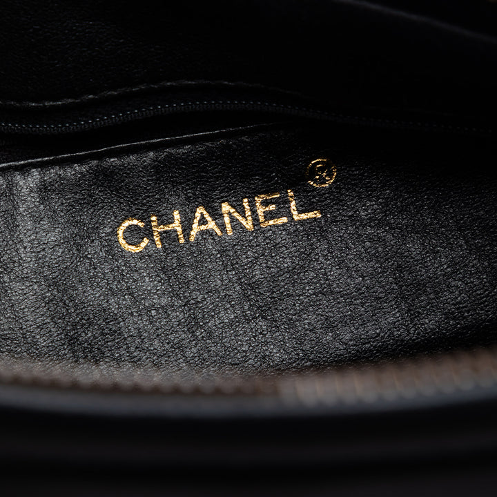Chanel CC Matelassé Cuir d’agneau Pompon Sac caméra