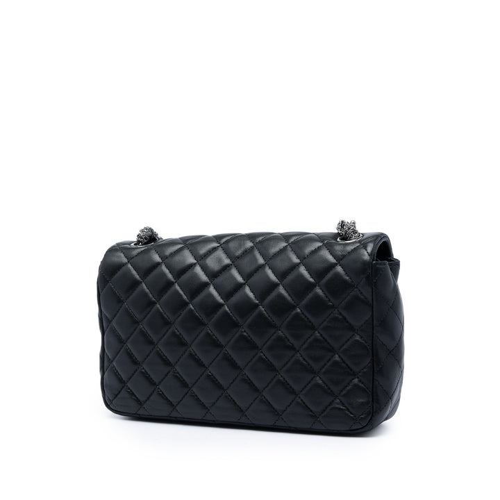 Chanel Matelassé Westminster Perle à rabat Moyen Cuir d'agneau