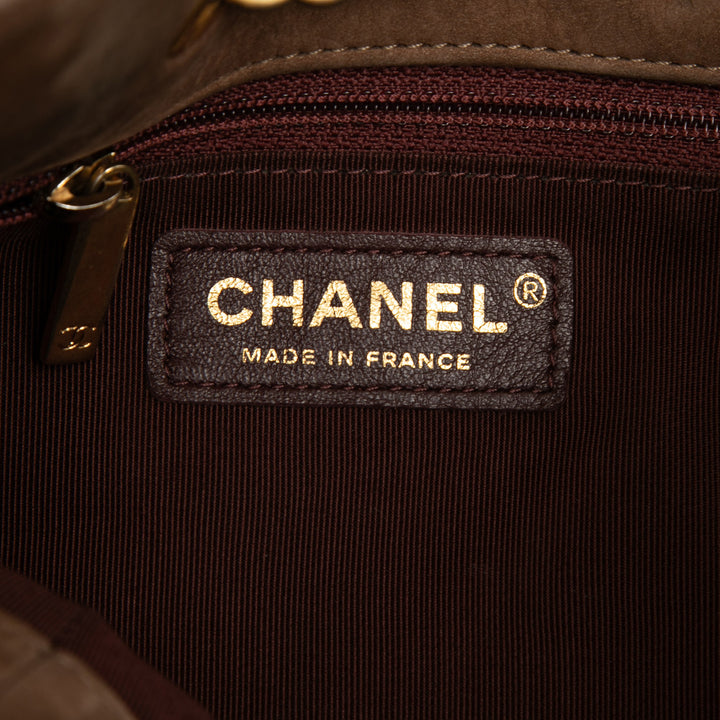 Chanel Small CC Matelassé Daim On My Shoulder Drawstring Bucket Sac