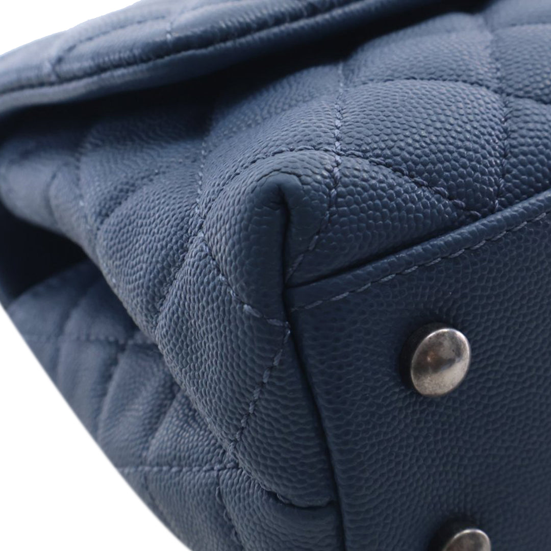 Chanel Matelassé Coco sac à Mini Cuir caviar