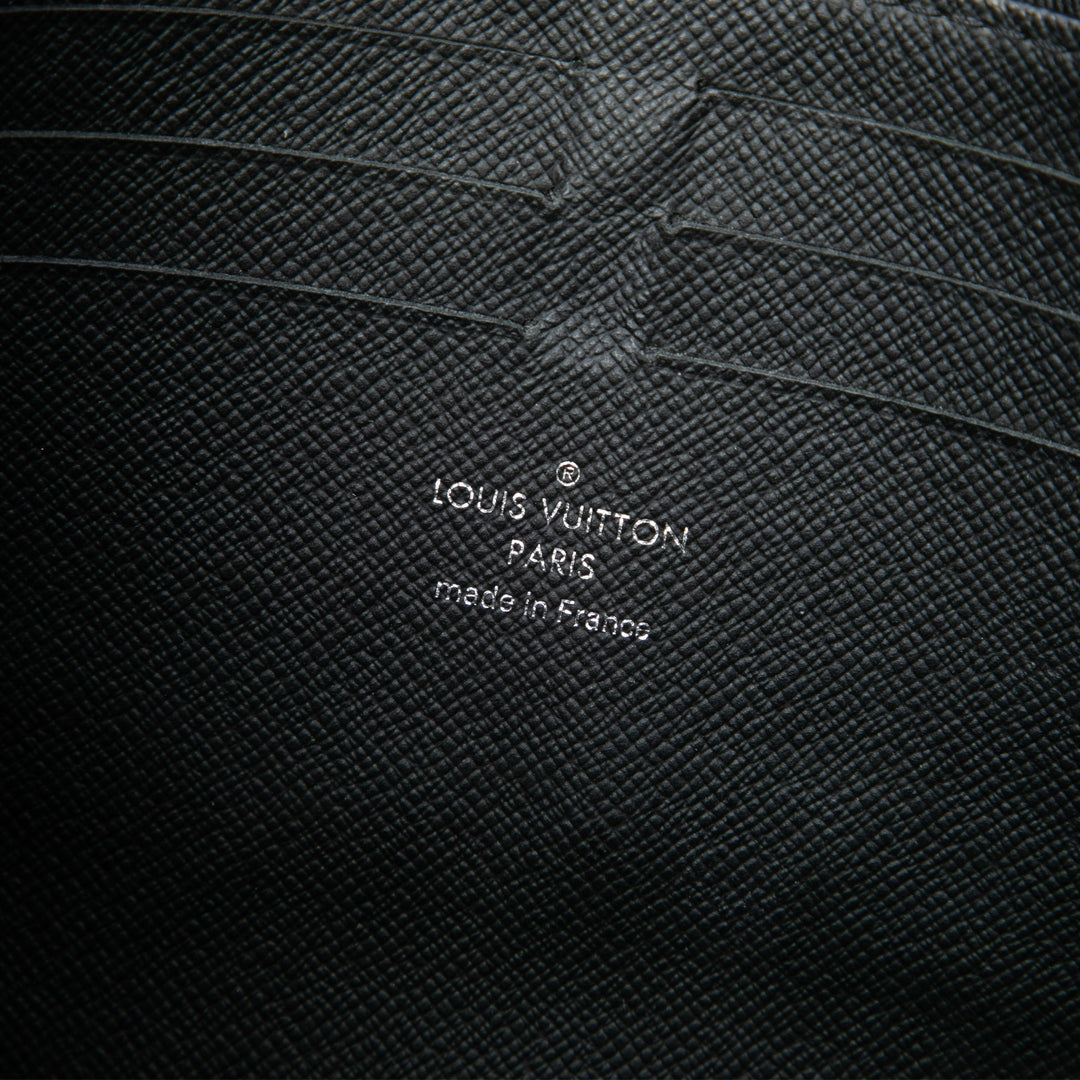 Louis Vuitton Pochette Voyage MM Damier Graphite Noir