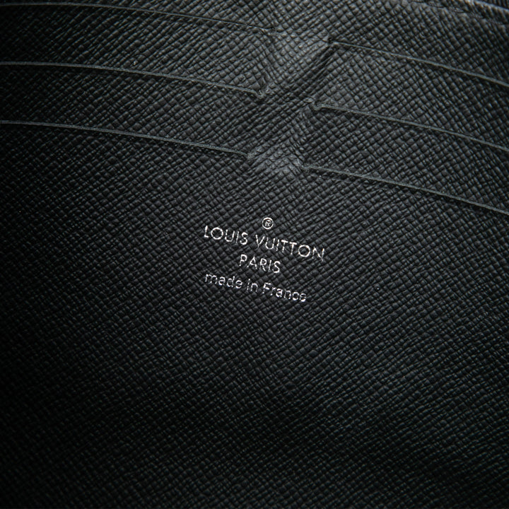 Louis Vuitton Pochette Voyage MM Damier Graphite Noir