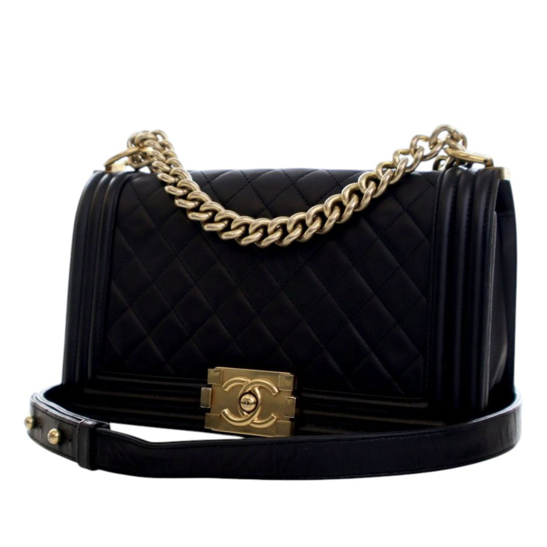 Chanel Old Medium Matelassé Cuir d’agneau Boy à rabat