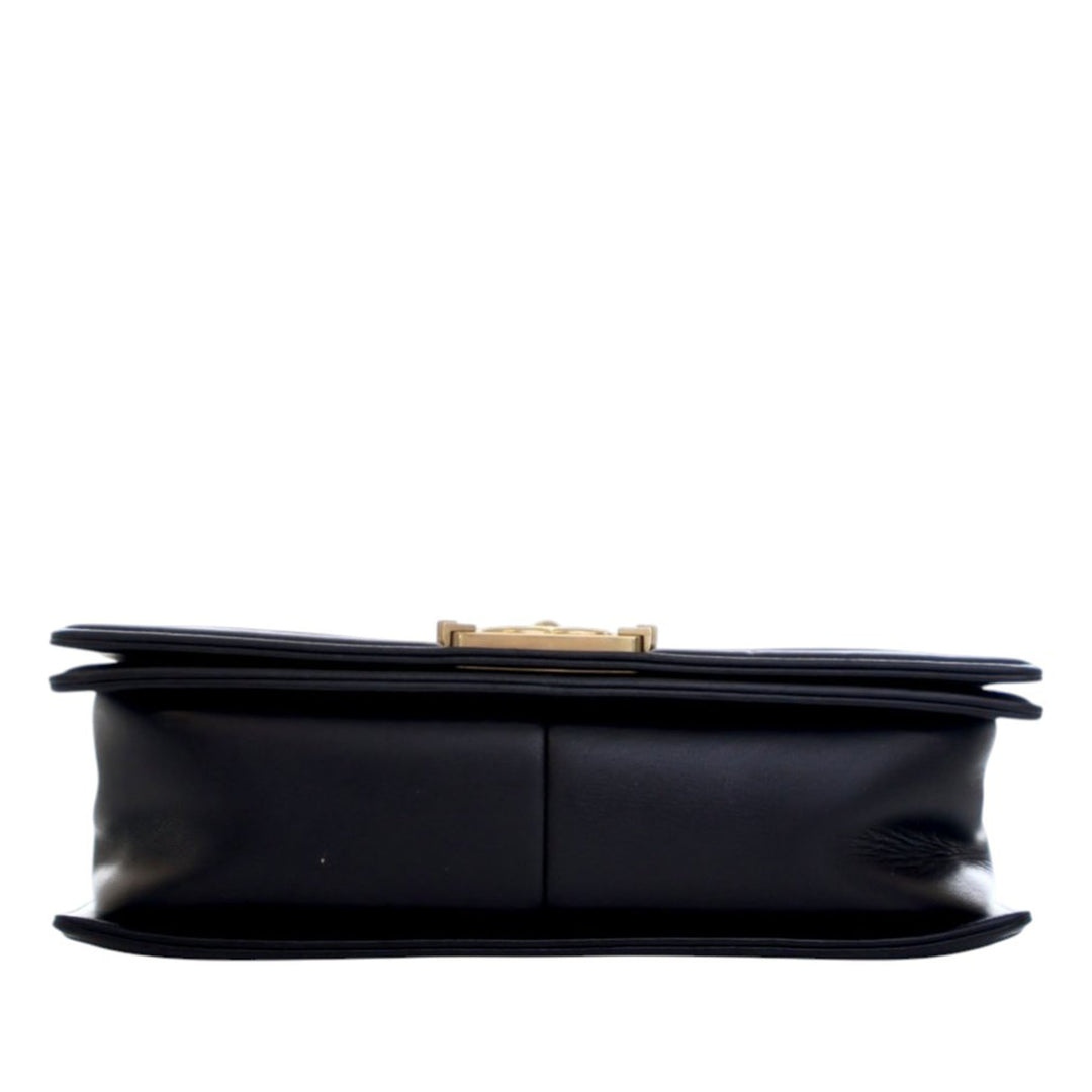 Chanel Old Medium Matelassé Cuir d’agneau Boy à rabat