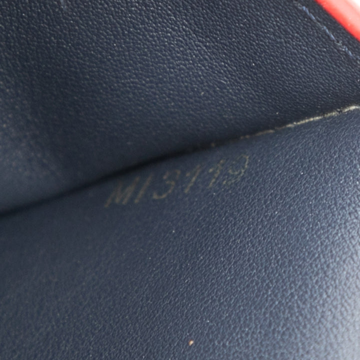 Louis Vuitton Taurillon Capucines Compact Portefeuille