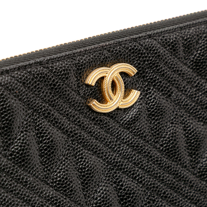 Medium Quilted Caviar O Case Clutch Black - Gaby Paris