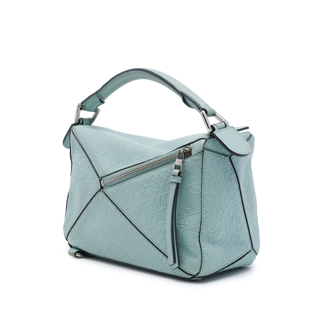 LOEWE Sac à main Anagram embossé Puzzle Petit Cuir de veau Bleu – vue 2 – GABY PARIS