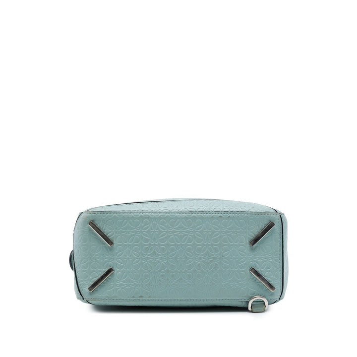 LOEWE Sac à main Anagram embossé Puzzle Petit Cuir de veau Bleu – vue 3 – GABY PARIS